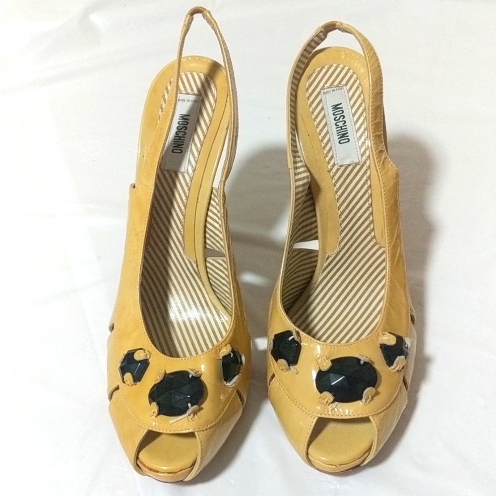 Moschino Beautiful Open Toe Pumps .